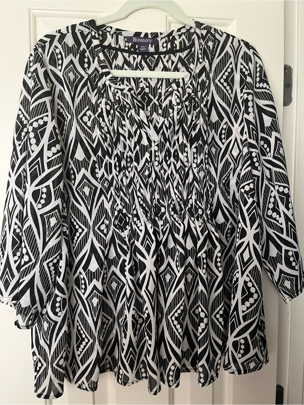Roaman's Black & White Geometric Pleated Tunic Top